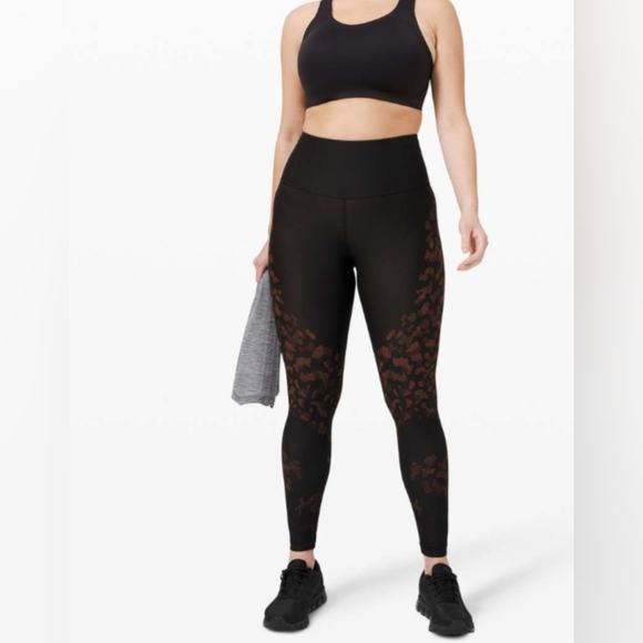 Lululemon Mapped Out High Rise Tight 28" *Camo. Size 8 - Picture 4 of 14